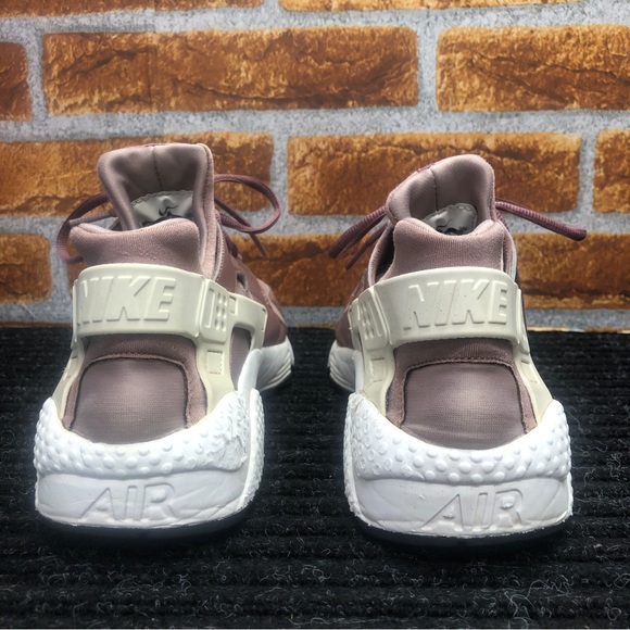 Nike Air Huarache Run (Smokey Mauve/White) Women's Size 8.5 Shoes - 634835-203. - Picture 8 of 10